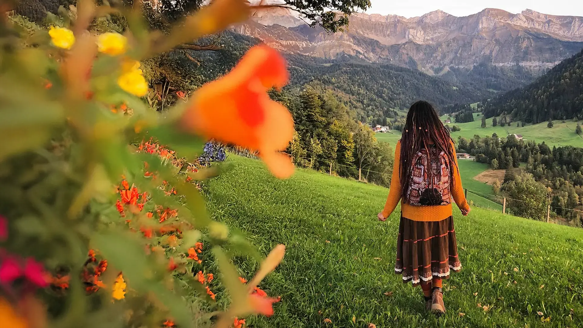 Rugzak Juniper van Tzunun Design Ethnic inspired trance skate and yoga wear clothes